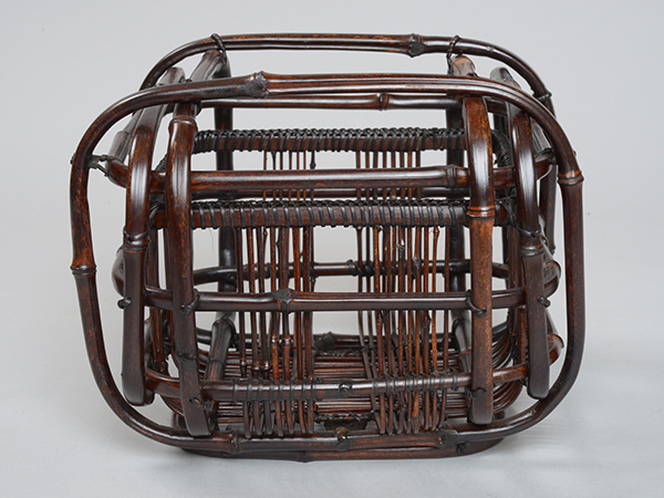 末村　笙文 Suemura Shobun／『丸紫竹二重桝花籃』Double woven measure shaped basket