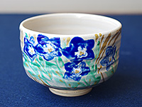 ２代 伊東　陶山　Ito Tozan 2nd／色絵唐草文鉢　an arabesque pattern bowl